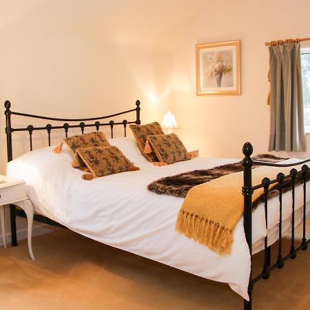 Cream Door Cottage Kidderminster Bagian luar foto