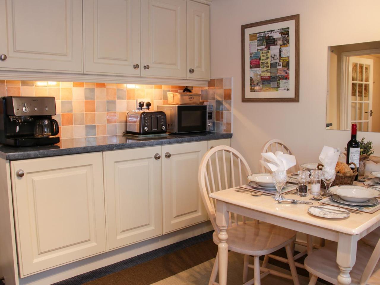 Cream Door Cottage Kidderminster Bagian luar foto